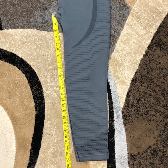 Women’s Gray High Waisted Seamless Leggings, Large - Picture 5 of 8